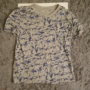 GAP Boys Shark T-Shirt Size XL.